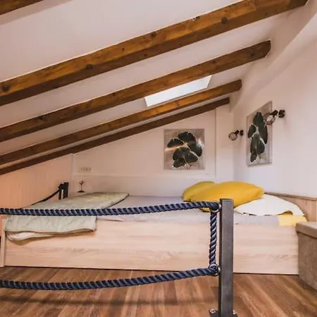 Apartman Ladro - Pjaca Apartment *